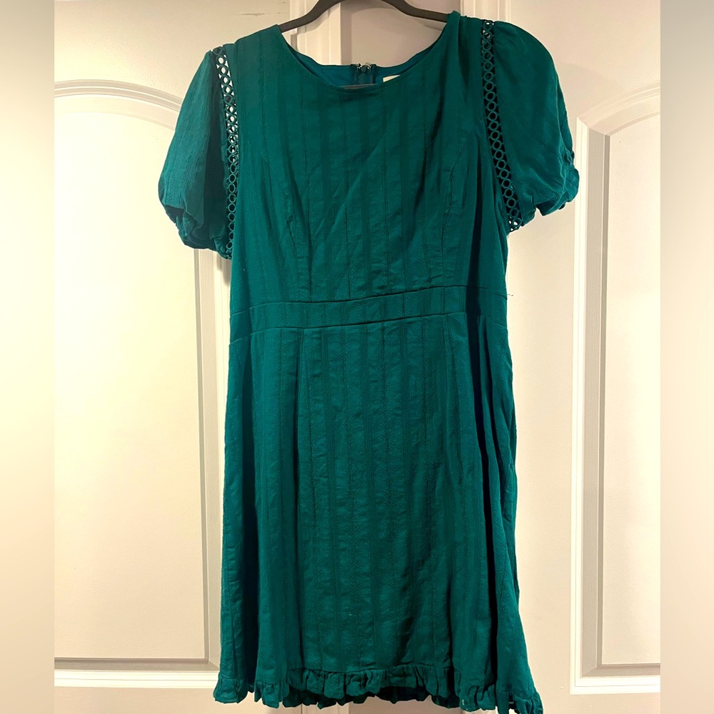 Dark green lovely dress!